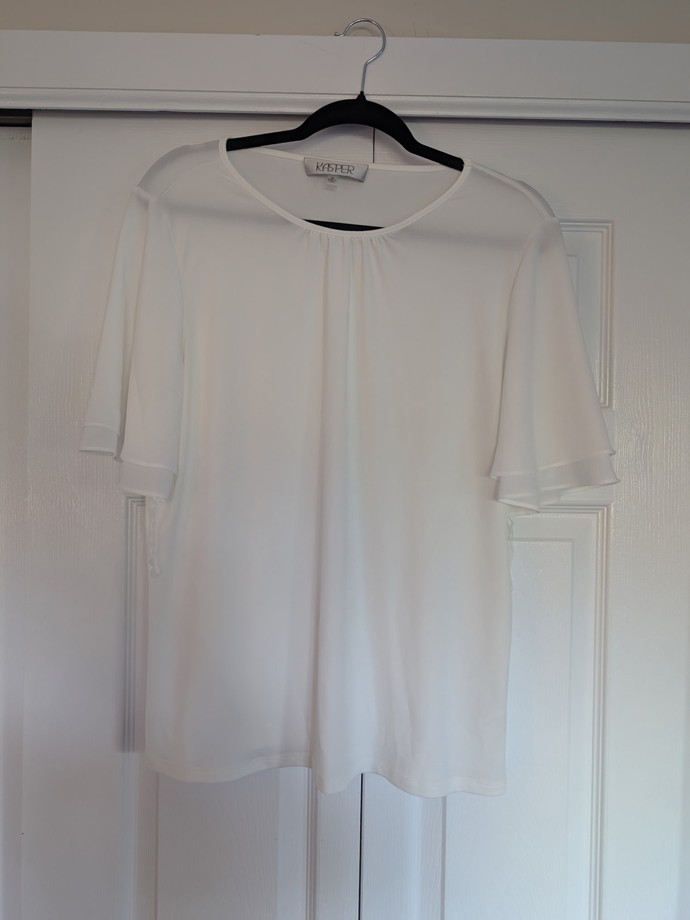 Kasper White Flutter Sleeve Blouse